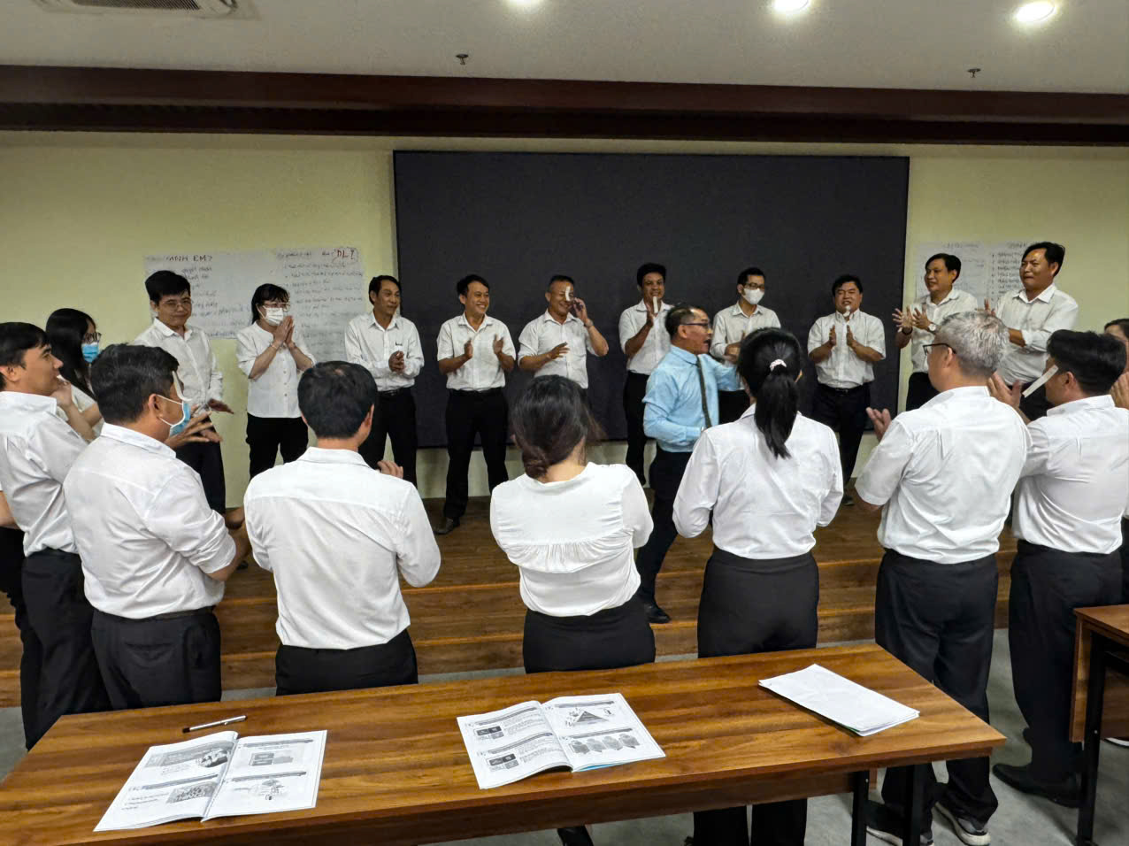 Alt: Lãnh Đạo Tình Huống