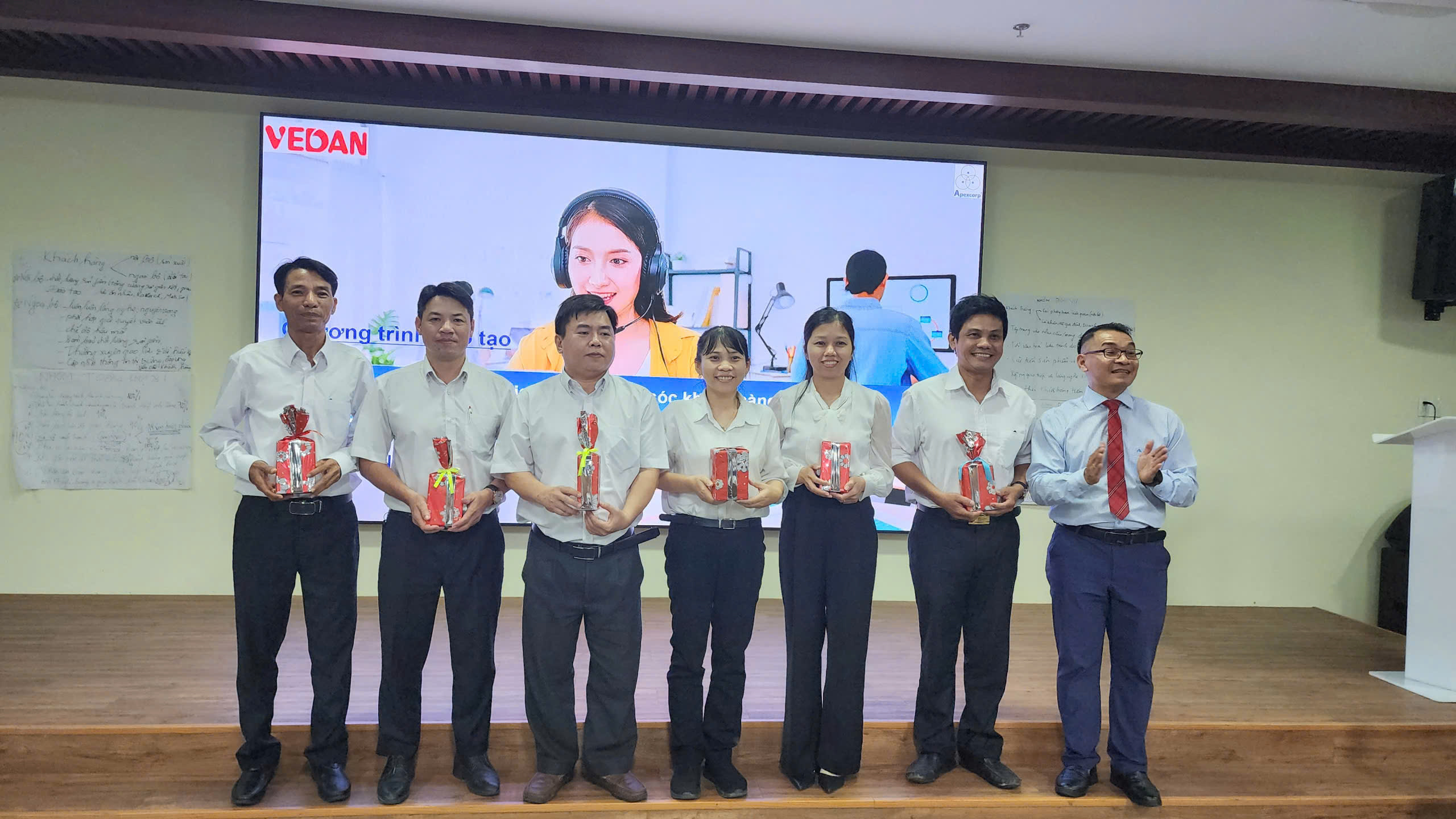 ALT: Khoá Đào Tạo Nâng Tầm Chất Lượng Dịch Vụ Và Chăm Sóc Khách Hàng Toàn Diện